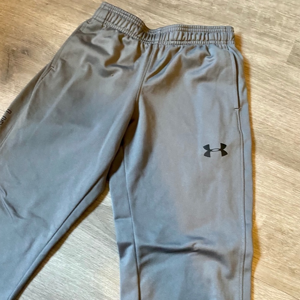 Under Armour Pants - Picture 2 of 5